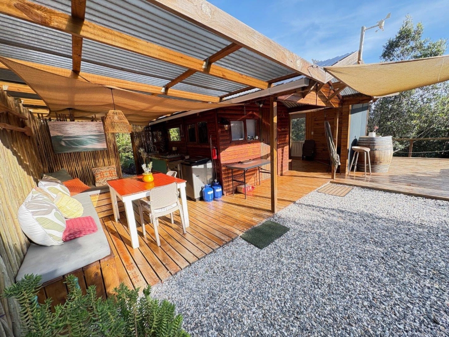 2 Bedroom Property for Sale in The Crags Western Cape